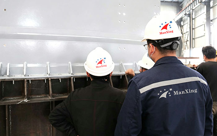 Construction of spiral silo body