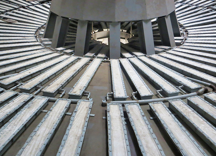 Flat Bottom Silo Discharging